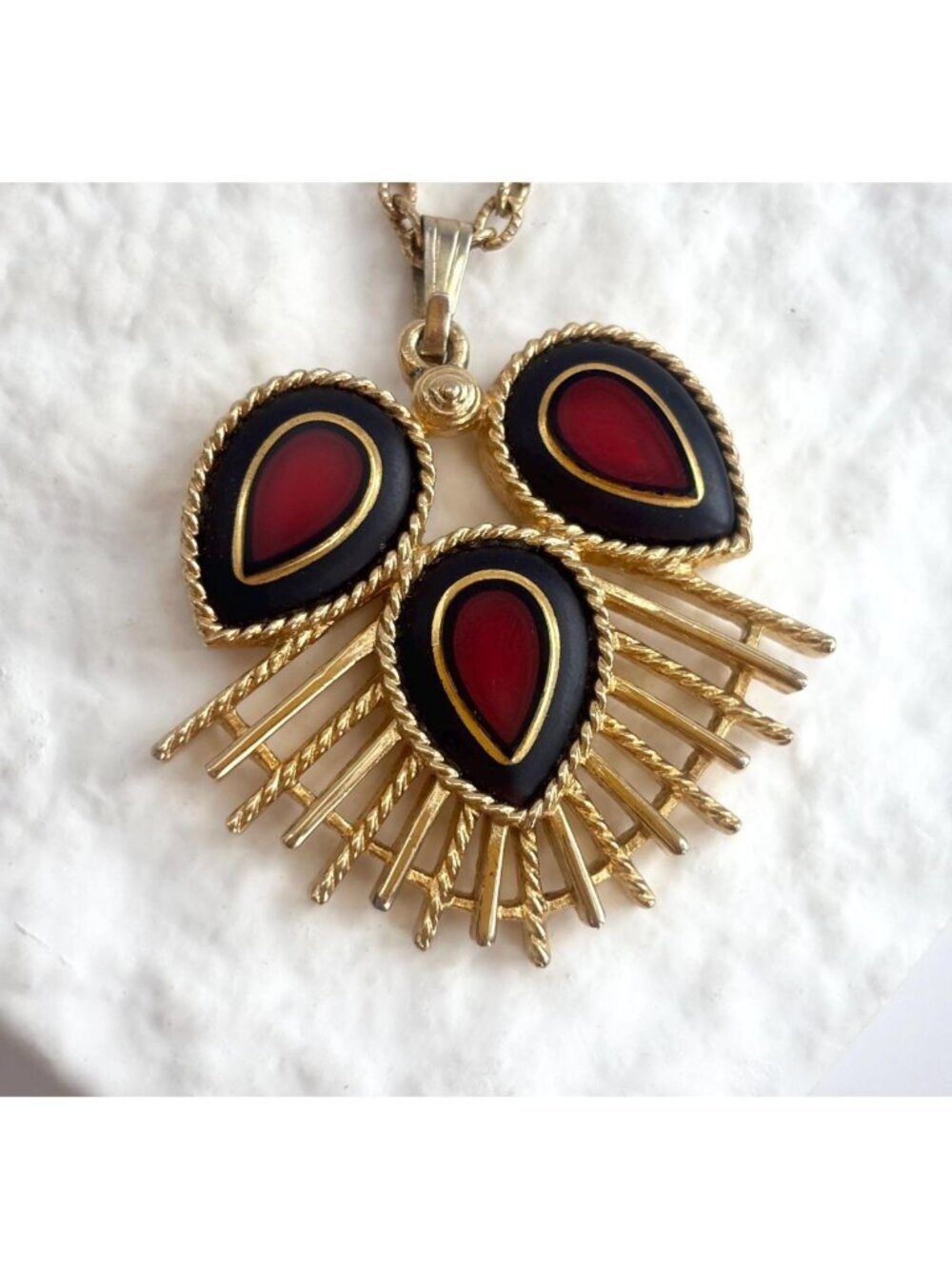 Sarah Coventry Designer Dynasty Art Deco Circa 1973 Gold T Vintage Necklace